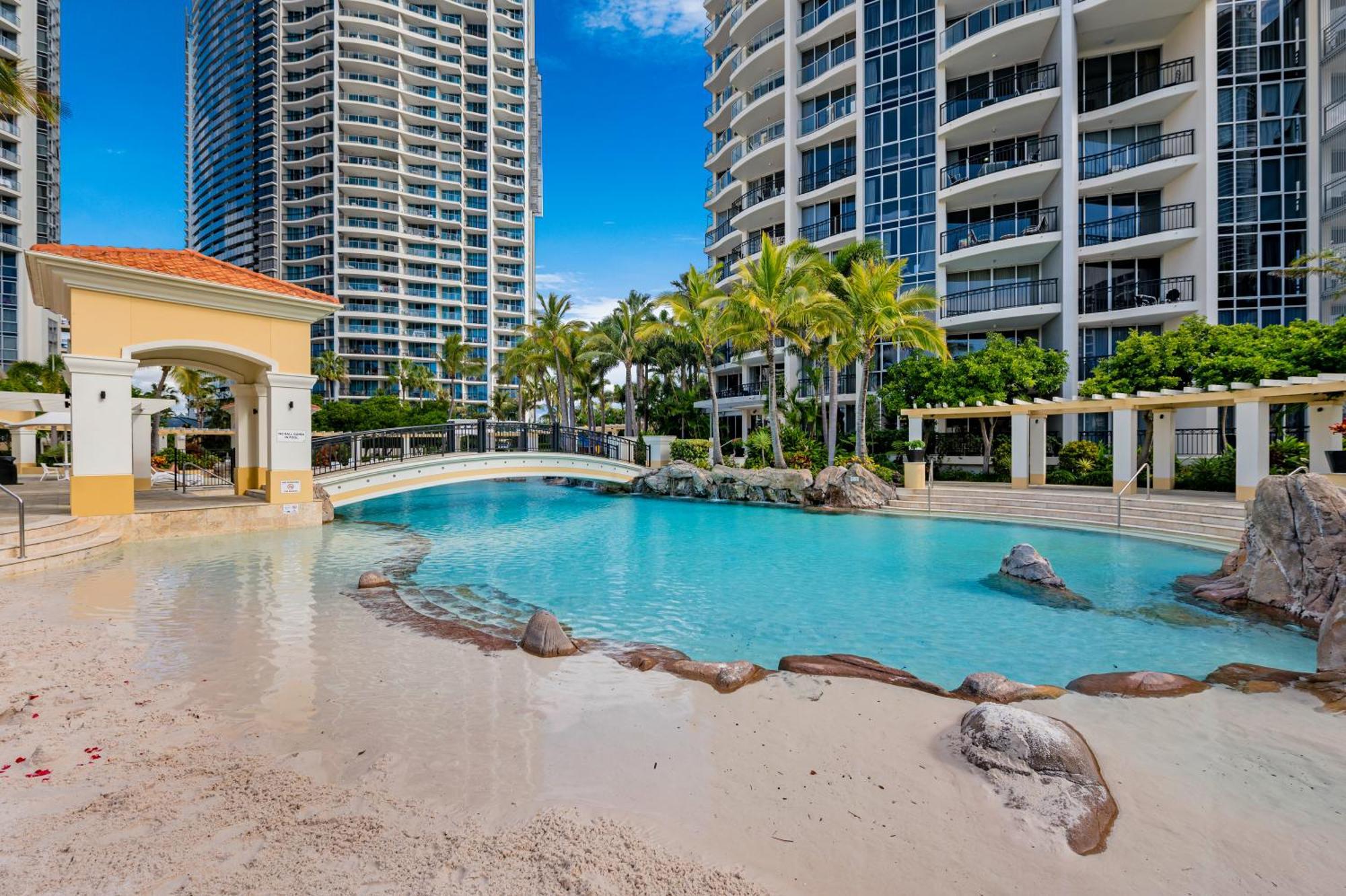 Chevron Renaissance Surfers Paradise Sleeps 10 4th Floor - Optimise * Gold Coast